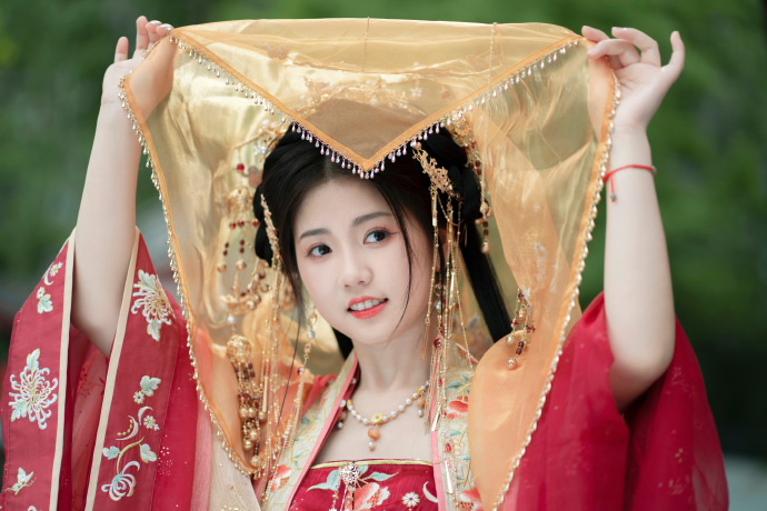 坚如磐石 封面